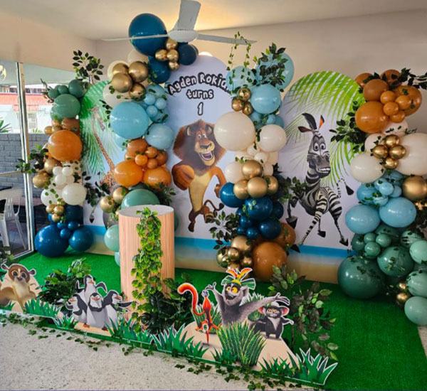 Three Panel Backdrop with balloons Singapore