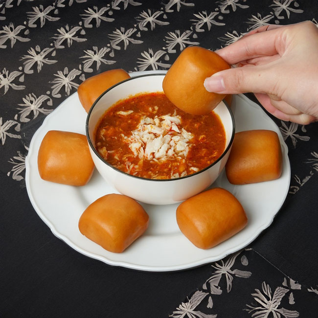 Fried Mantou with Chilli Crab Sauce Live Station Rental Singapore