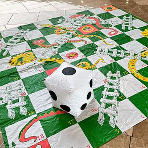 giant-snakes-and-ladders-carnival-game-rental-singapore